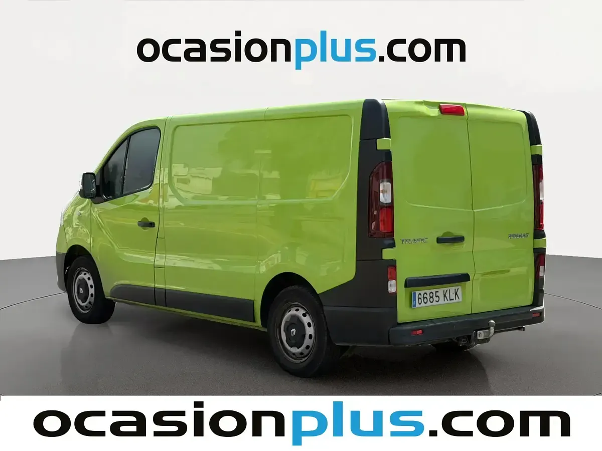 Usado Renault Trafic 120 CV (88 kW) 2018 Verde Monovolumen