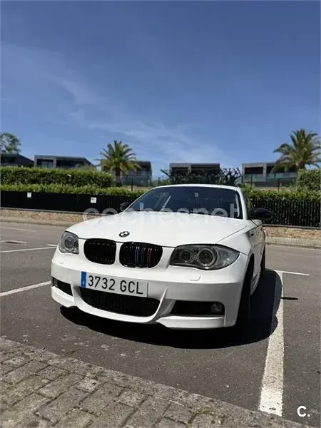 Usado BMW 120 Sport Line 177 CV (130 kW) 2008 Blanco Utilitario