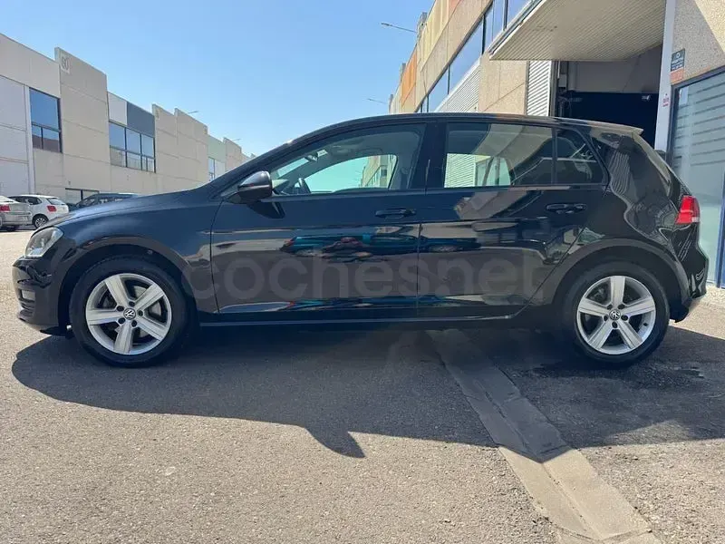 Usado VW Golf VII Advance 105 CV (77 kW) 2014 Negro Berlina