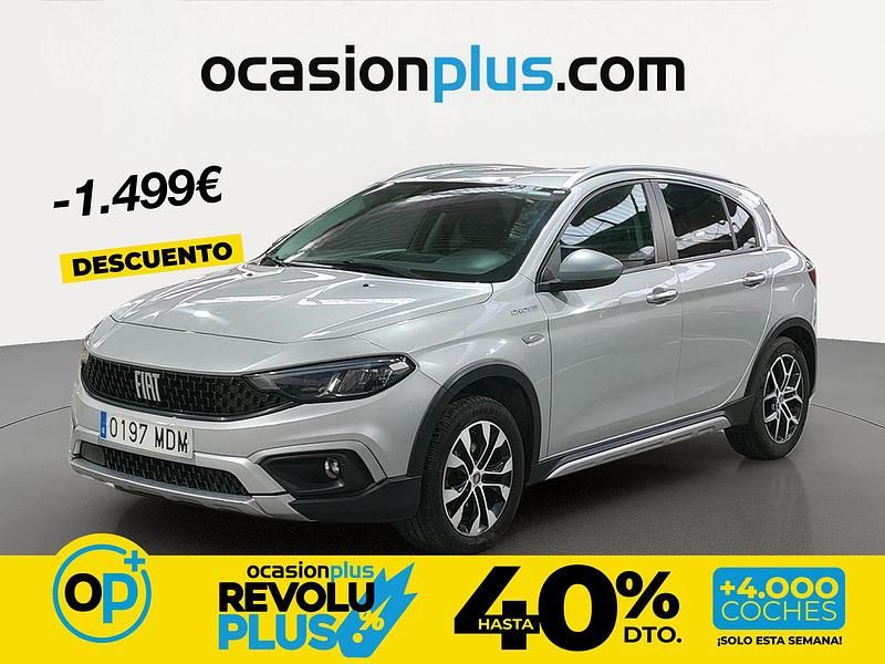 Usado Fiat Tipo Cross 130 CV (95 kW) 2023 Gris Berlina