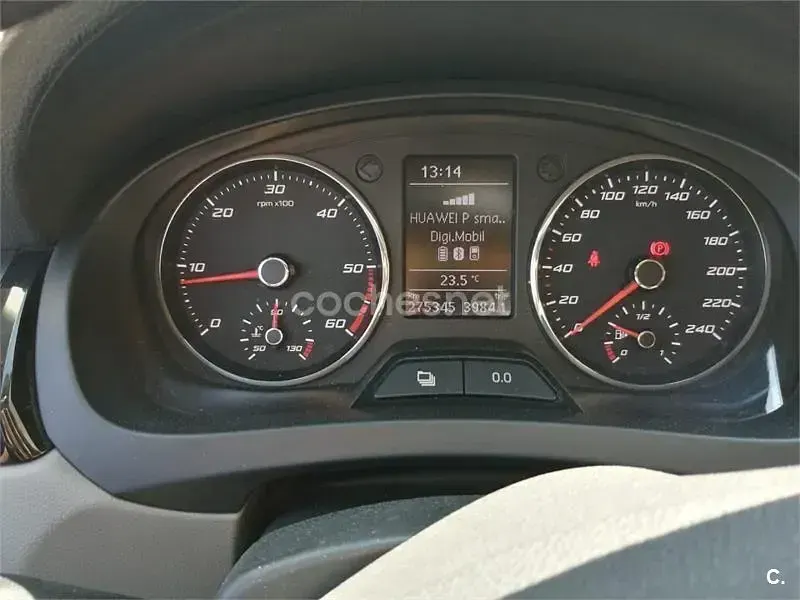 Usado Seat Toledo I-Tech 105 CV (77 kW) 2014 Negro Utilitario