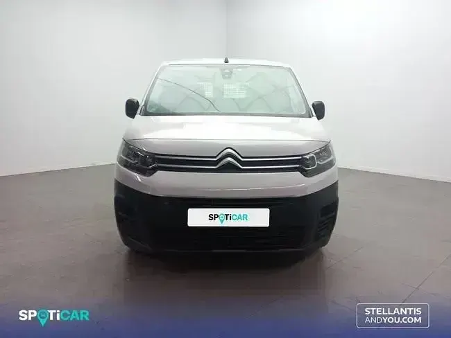 Usado Citroën Berlingo Live 102 CV (75 kW) 2024 Blanco Monovolumen