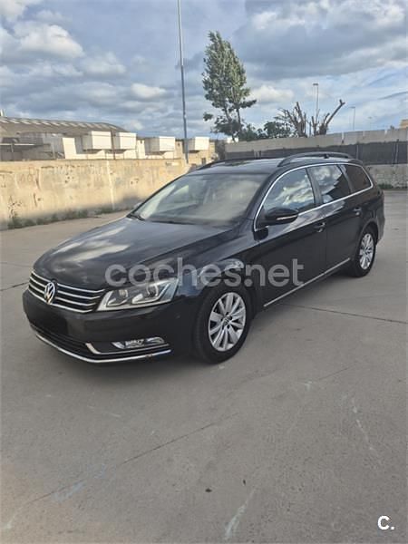 Usado VW Passat Highline 140 CV (102 kW) 2012 Negro Familiar