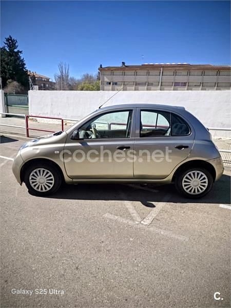 Usado Nissan Micra Visia 65 CV (47 kW) 2004 Beige Utilitario
