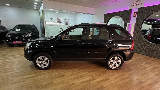 Usado Kia Sportage Active 141 CV (103 kW) 2008 Negro SUV
