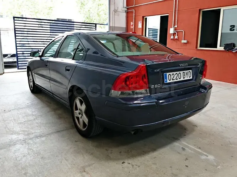 Usado Volvo S60 Summum 163 CV (119 kW) 2006 Azul Berlina