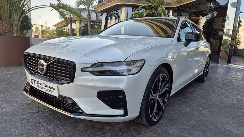 Usado Volvo V60 197 CV (144 kW) 2024 Blanco Familiar