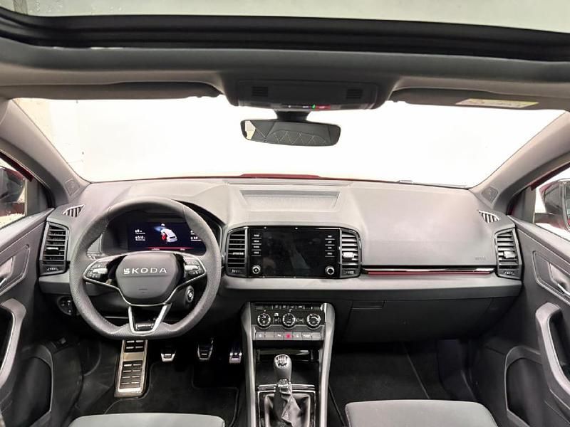 Usado Skoda Karoq SportLine 150 CV (110 kW) 2025 Rojo SUV