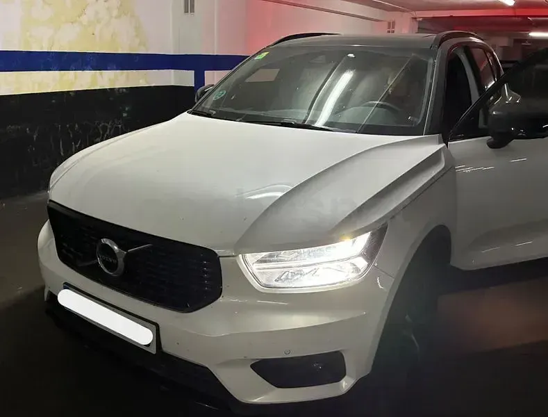 Usado Volvo XC40 R-Design 190 CV (139 kW) 2020 Blanco SUV
