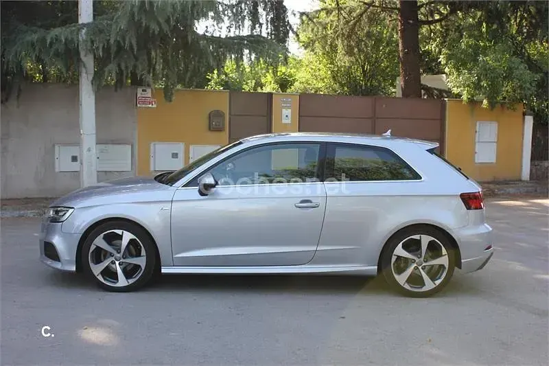 Usado Audi A3 S-Line 150 CV (110 kW) 2016 Gris / plata Berlina