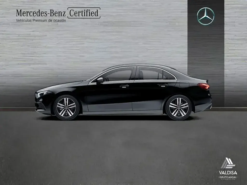 Usado Mercedes A180 136 CV (100 kW) 2022 Negro noche Berlina