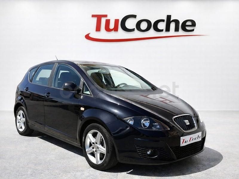 Usado Seat Altea Reference 105 CV (77 kW) 2011 Negro Monovolumen