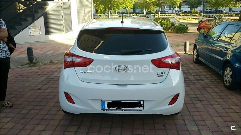 Usado Hyundai i30 GLS 110 CV (80 kW) 2013 Blanco Berlina