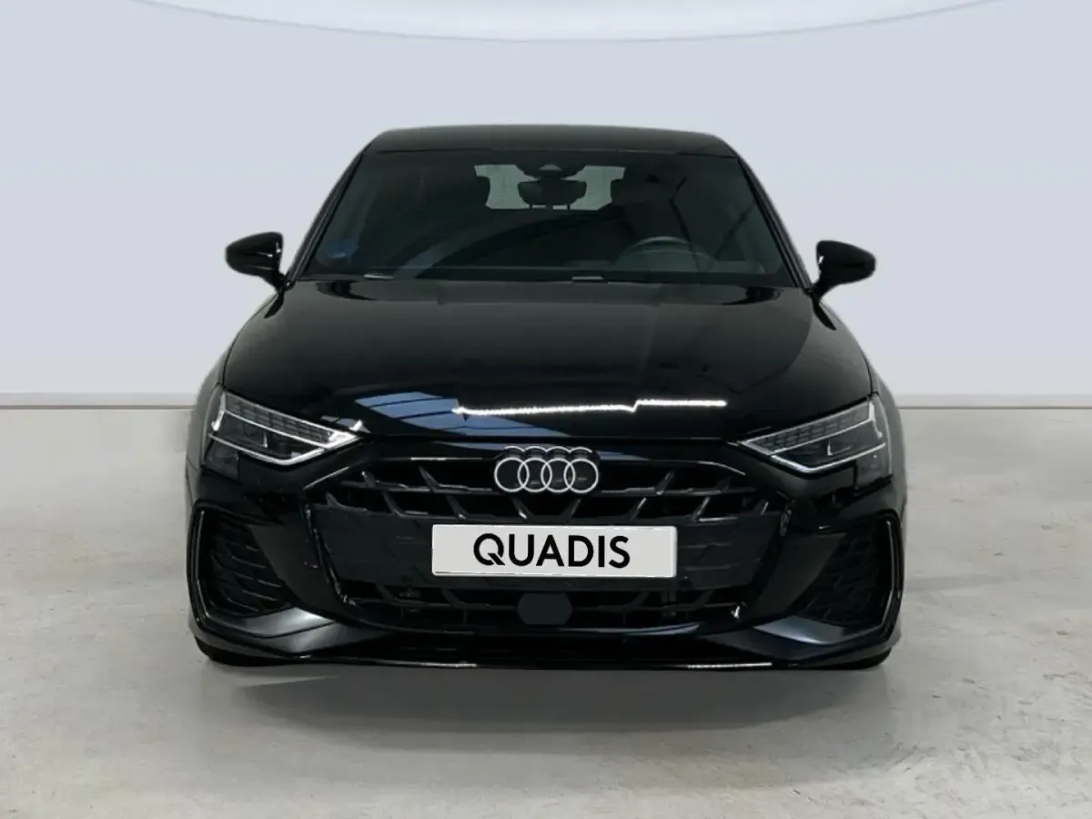 Usado Audi A3 Sportback S-Line 204 CV (150 kW) 2025 Negro Utilitario