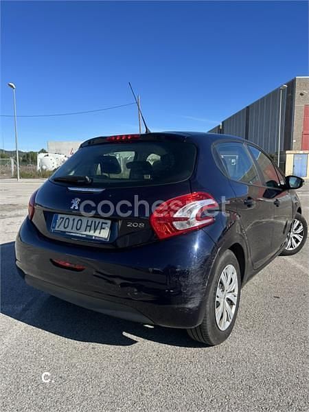 Usado Peugeot 208 Active 82 CV (60 kW) 2014 Azul Utilitario