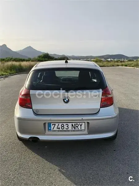 Usado BMW 116 122 CV (89 kW) 2009 Gris / plata Utilitario