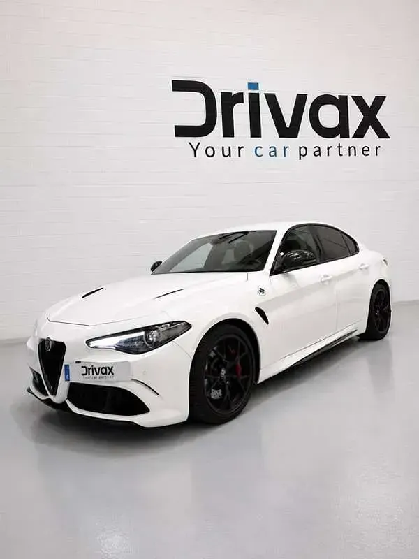 Usado Alfa Romeo Giulia Quadrifoglio 510 CV (375 kW) 2016 Blanco Berlina