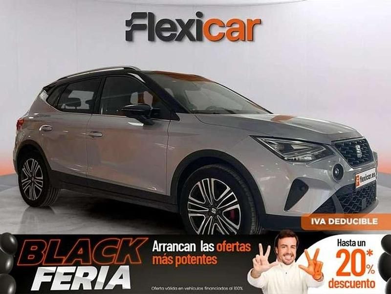 Gris Usado 2024 Seat Arona FR SUV | 17.990 € (Precio justo) - Imagen 1/4