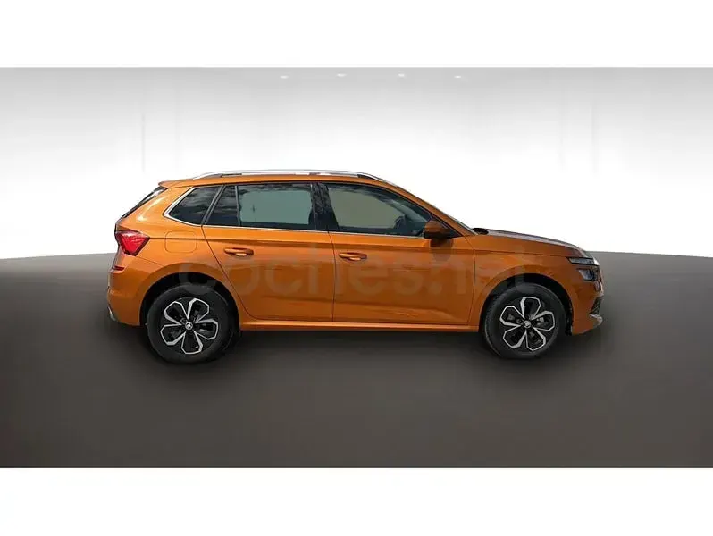 Usado Skoda Kamiq Ambition 110 CV (80 kW) 2022 Naranja SUV
