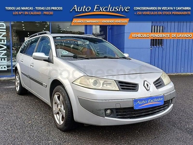 Usado Renault Mégane GrandTour Dynamique 105 CV (77 kW) 2006 Gris / plata Familiar