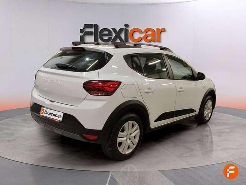 Begagnad Dacia Sandero Expression 91 HK (66 kW) 2024 Vit Halvkombi