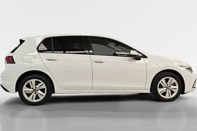 Usado VW Golf VIII Life 115 CV (84 kW) 2023