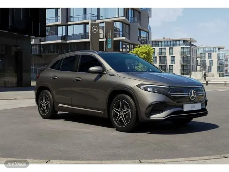 Usado Mercedes EQA300 AMG line 167 kW (228 CV) 2022 Gris SUV