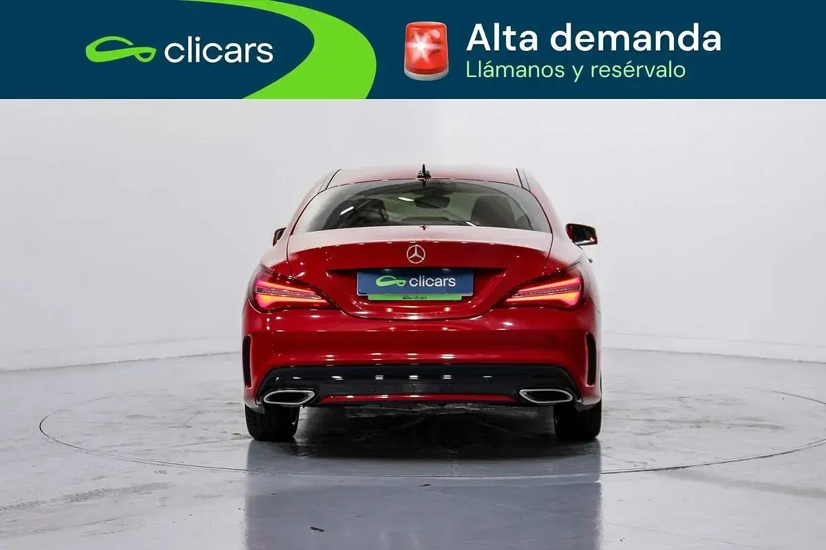 Usado Mercedes CLA180 122 CV (89 kW) 2018 Blanco Coupe