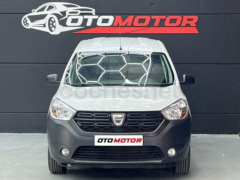 Usado Dacia Dokker Essentiel 95 CV (69 kW) 2019 Blanco Monovolumen