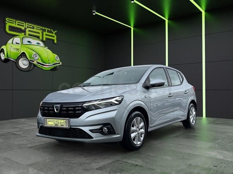 Usado Dacia Sandero Comfort 91 CV (66 kW) 2022 Gris / plata Berlina
