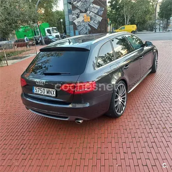 Usado Audi A4 S-Line 240 CV (176 kW) 2011 Gris / plata Familiar