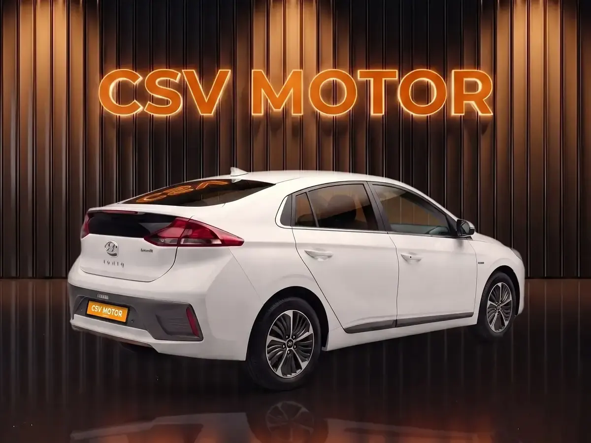 Usado Hyundai Ioniq 141 CV (103 kW) 2020 Blanco Utilitario