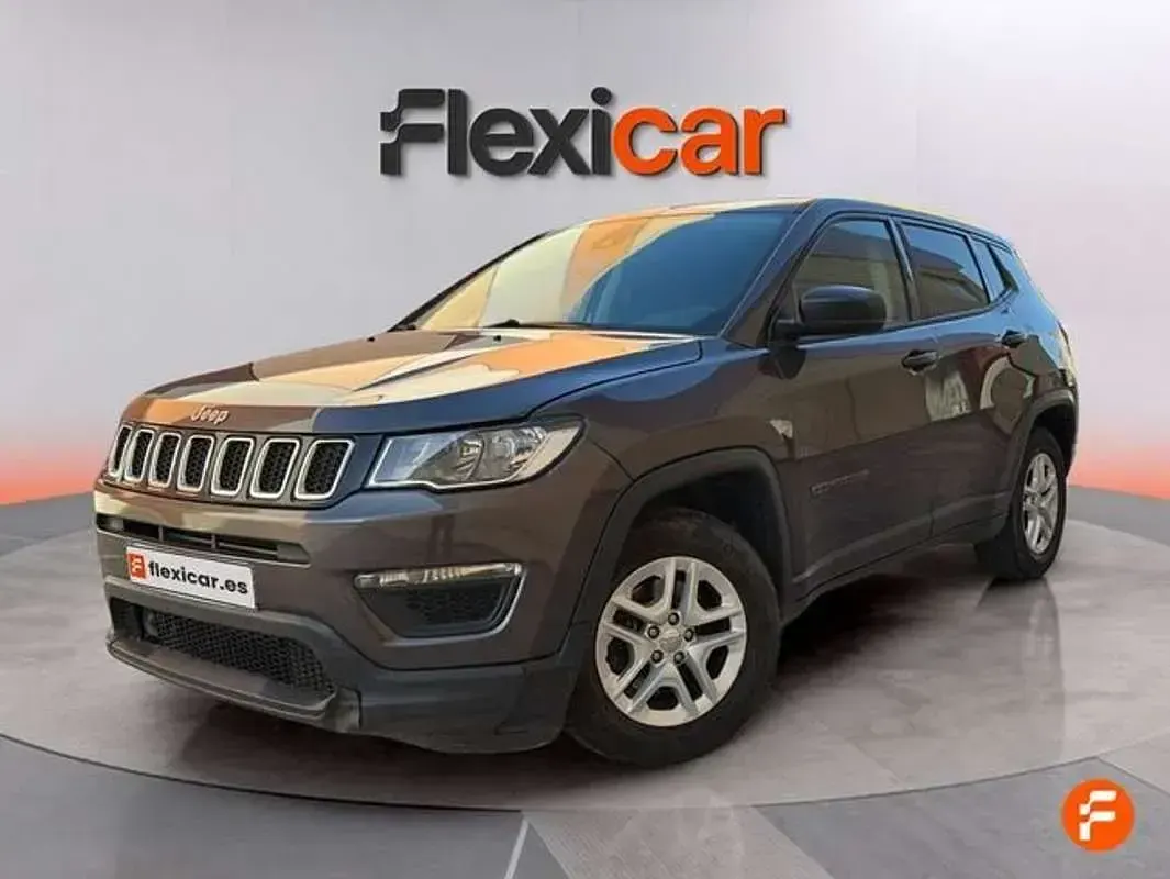 Usado Jeep Compass Limited 140 CV (102 kW) 2020 Gris SUV
