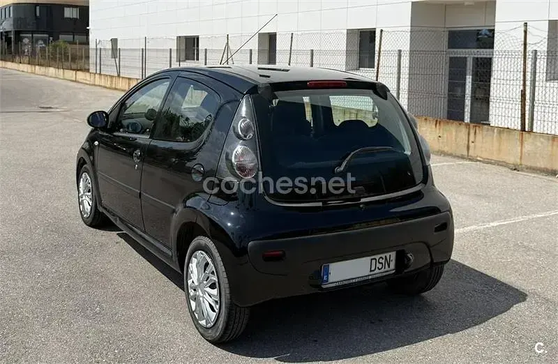 Usado Citroën C1 68 CV (50 kW) 2006 Negro Utilitario