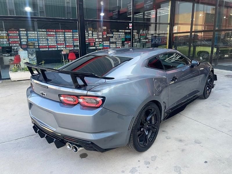 Usado Chevrolet Camaro 405 CV (297 kW) 2015 Gris / plata Coupe