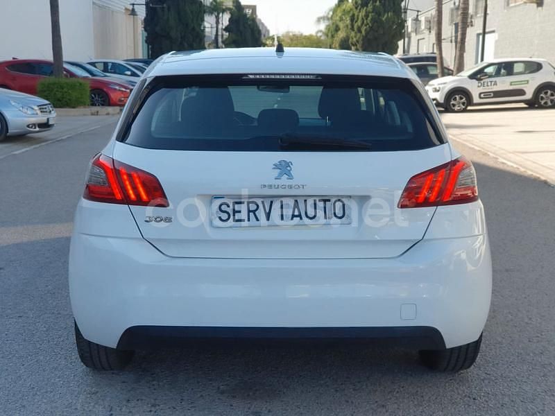 Usado Peugeot 308 Access 100 CV (73 kW) 2019 Blanco Berlina