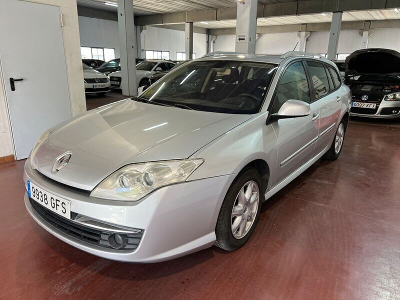 Usado Renault Laguna III Expression 130 CV (95 kW) 2008 Gris Familiar