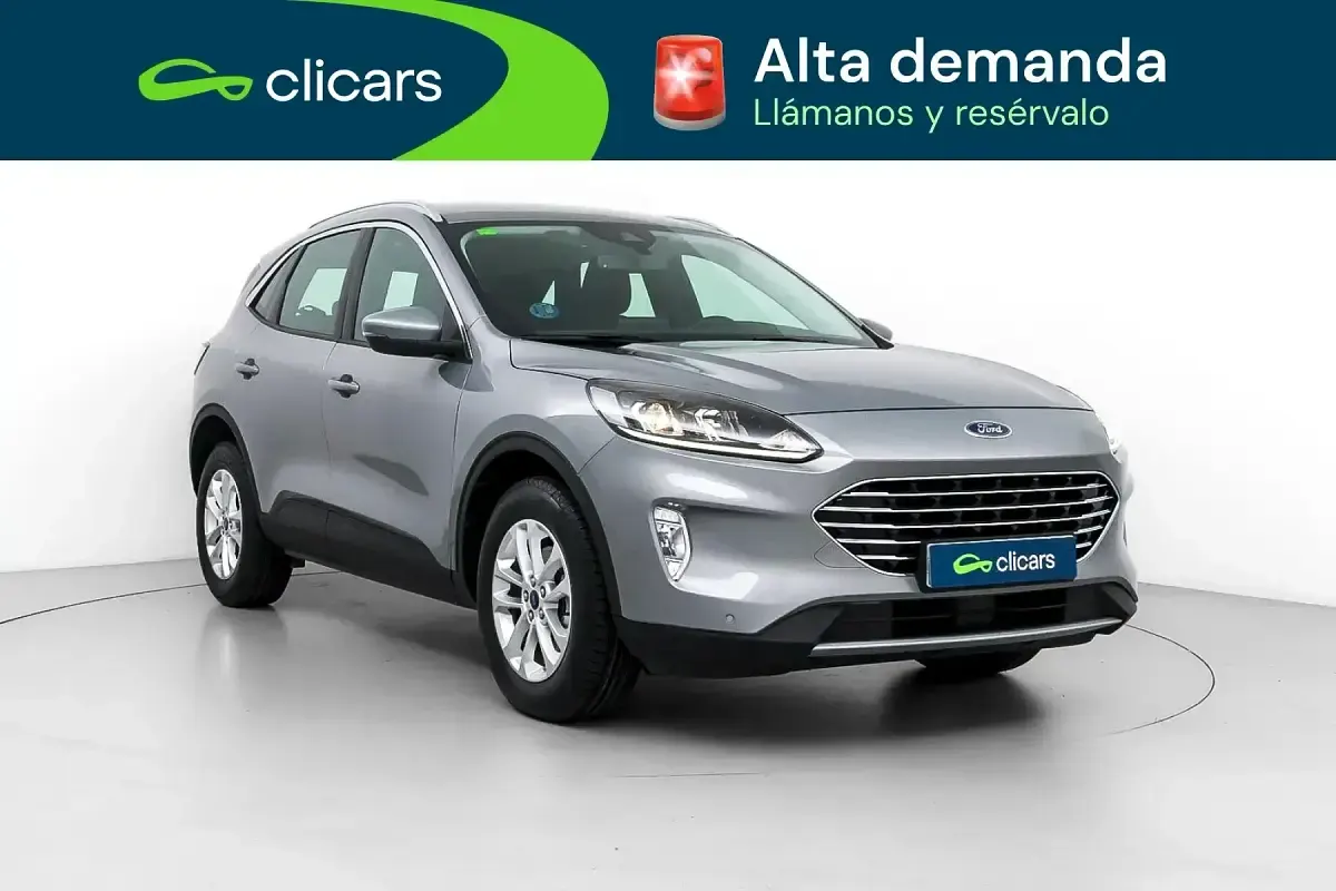 Usado Ford Kuga Titanium 191 CV (140 kW) 2022 Gris / plata SUV