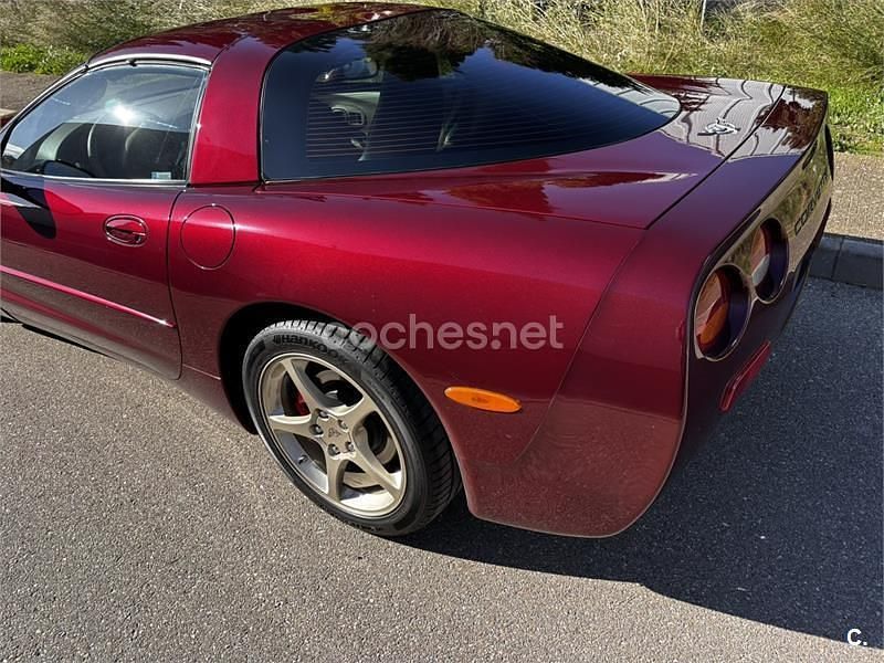 Usado Chevrolet Corvette 344 CV (253 kW) 2003 Granate Coupe