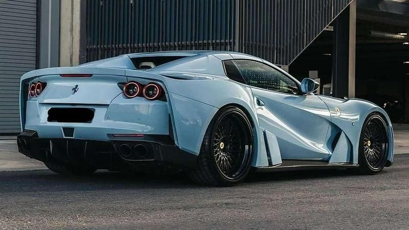 Usado Ferrari 812 840 CV (617 kW) 2022 Azul Descapotable