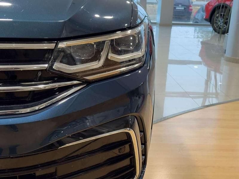 Usado VW Tiguan R-line 150 CV (110 kW) 2021 Azul SUV