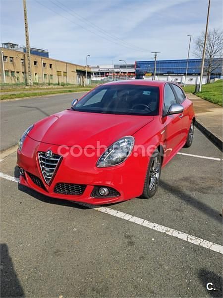 Usado Alfa Romeo Giulietta Progression 105 CV (77 kW) 2014 Rojo Utilitario