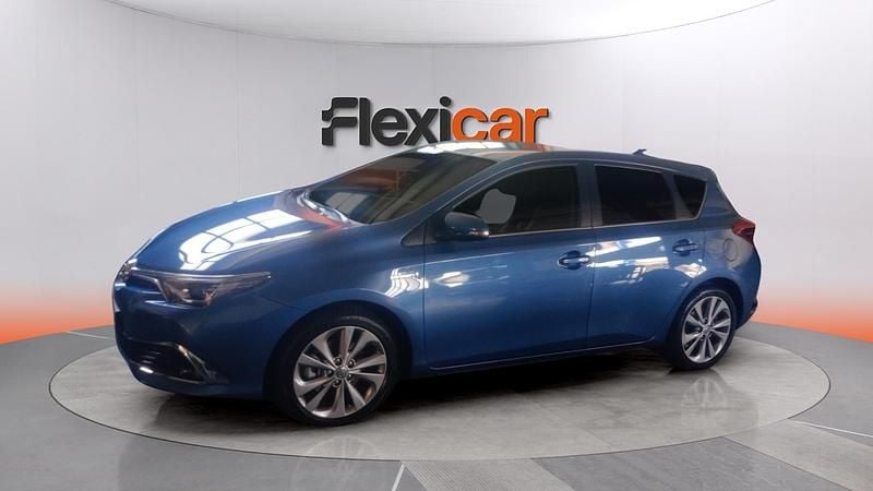 Usado Toyota Auris Hybrid Advance 136 CV (100 kW) 2018 Azul Berlina