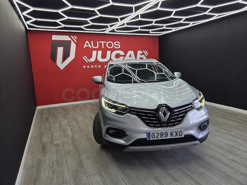 Usado Renault Kadjar Zen 140 CV (102 kW) 2019 Gris / plata SUV