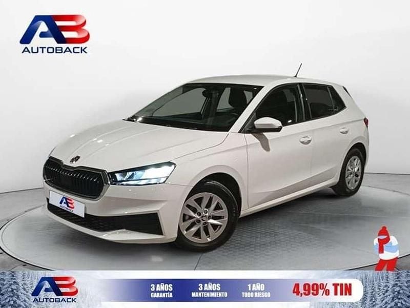 Usado Skoda Fabia Ambition 80 CV (58 kW) 2023 Blanco Utilitario