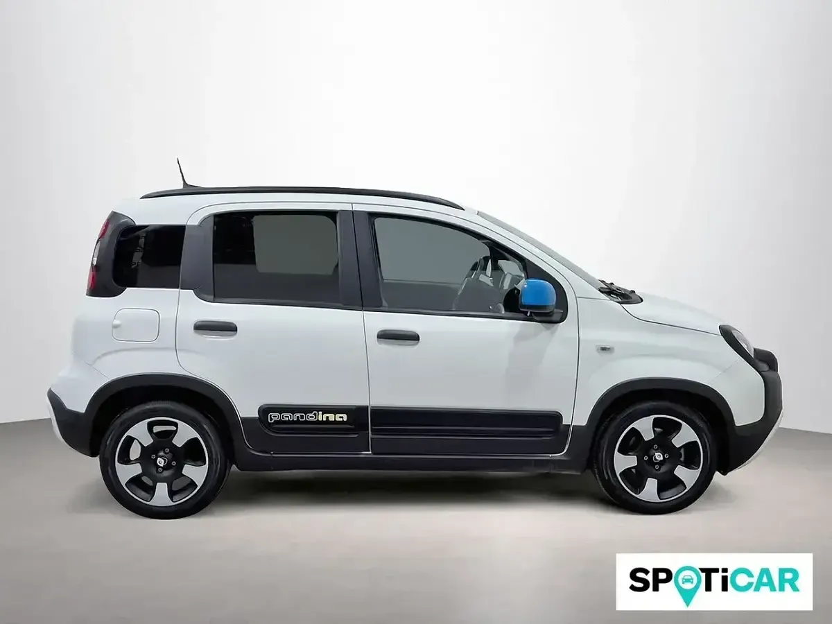 Usado Fiat Panda Cross Cross 71 CV (52 kW) 2025 Blanco Utilitario