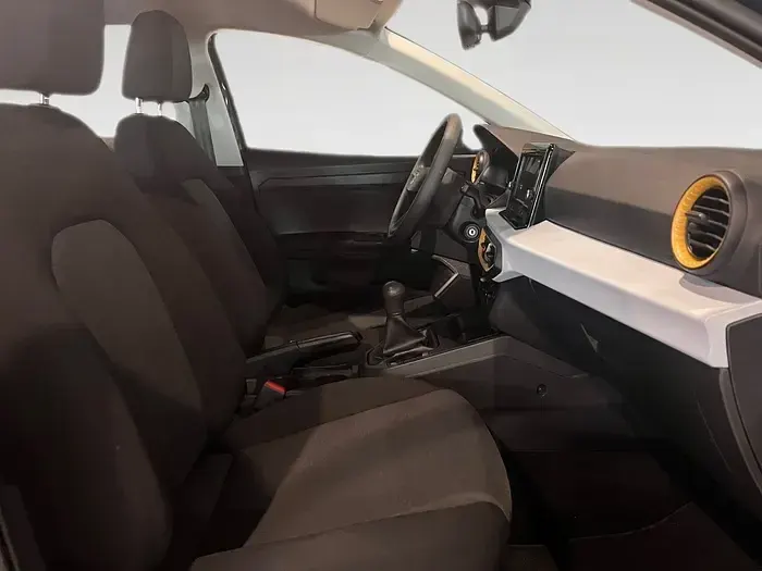 Usado Seat Ibiza Reference 80 CV (58 kW) 2025 Azul Utilitario