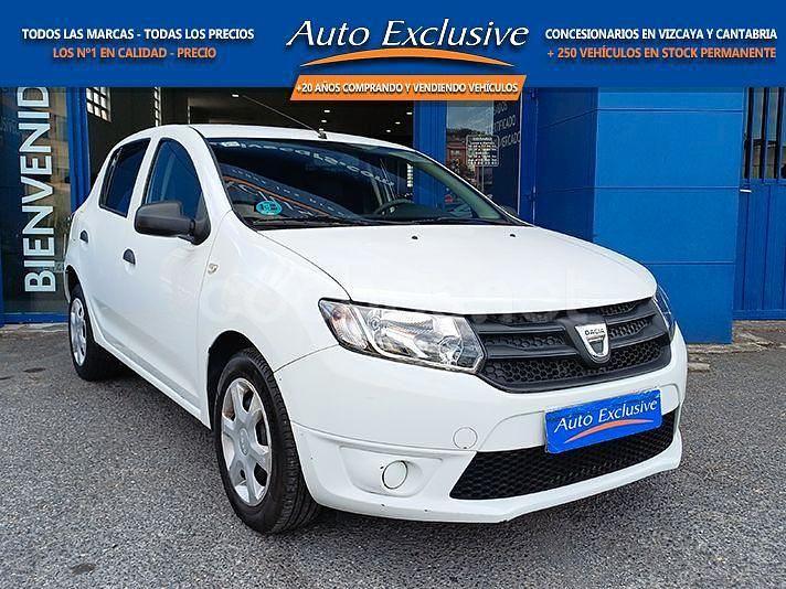 Blanco Usado 2015 Dacia Sandero Lauréate Utilitario | 6990 € (Precio justo) - Imagen 1/4