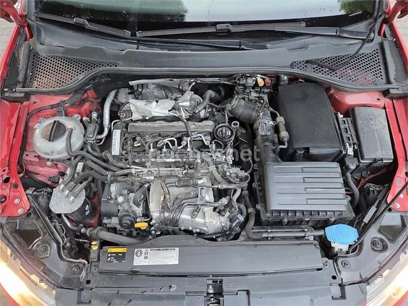 Usado Seat Leon I-Tech 105 CV (77 kW) 2014 Rojo Berlina