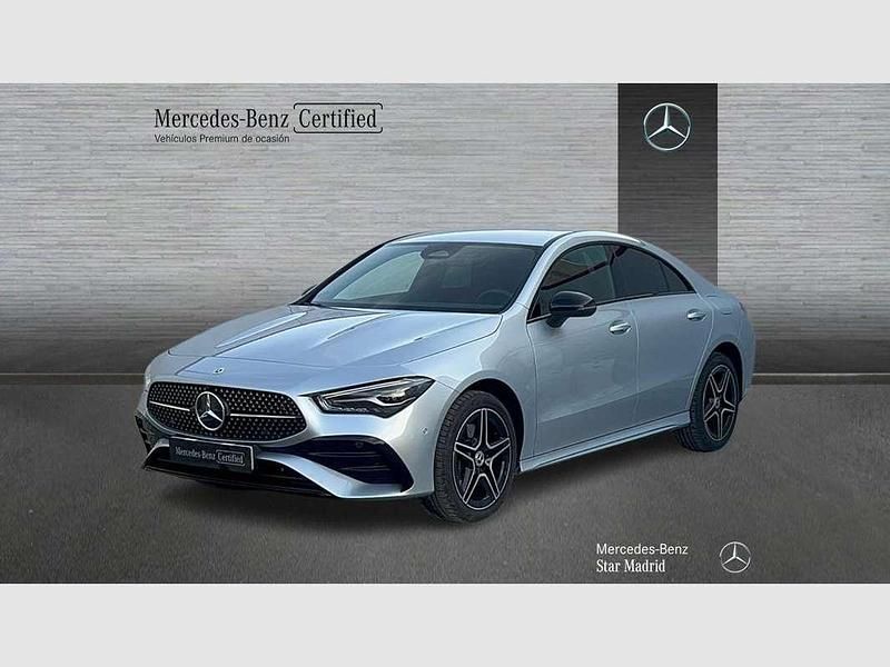 Plata hightech Usado 2025 Mercedes CLA250e AMG line Berlina | 40.595 € (Buen precio) - Imagen 1/4